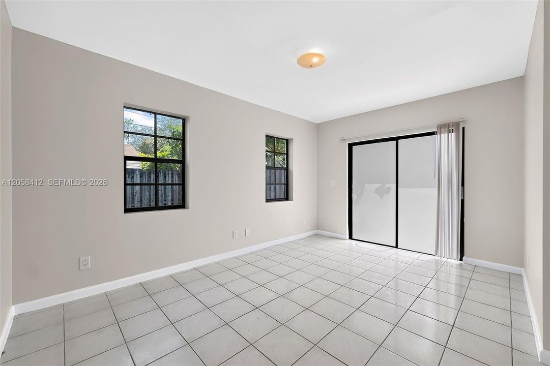 В аренду: $4,950 (5 спален, 3 ванн, 2573 Квадратных фут)