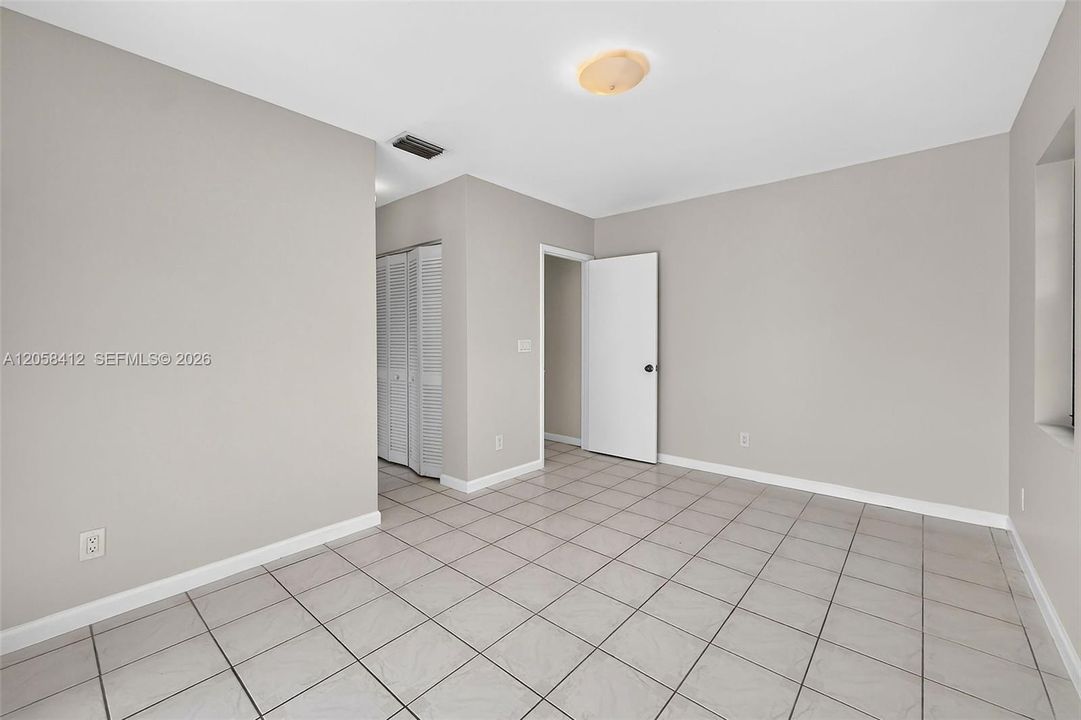 В аренду: $4,950 (5 спален, 3 ванн, 2573 Квадратных фут)