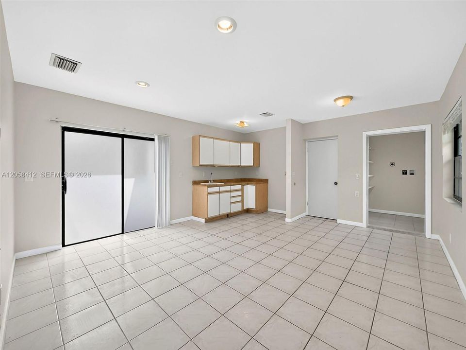В аренду: $4,950 (5 спален, 3 ванн, 2573 Квадратных фут)