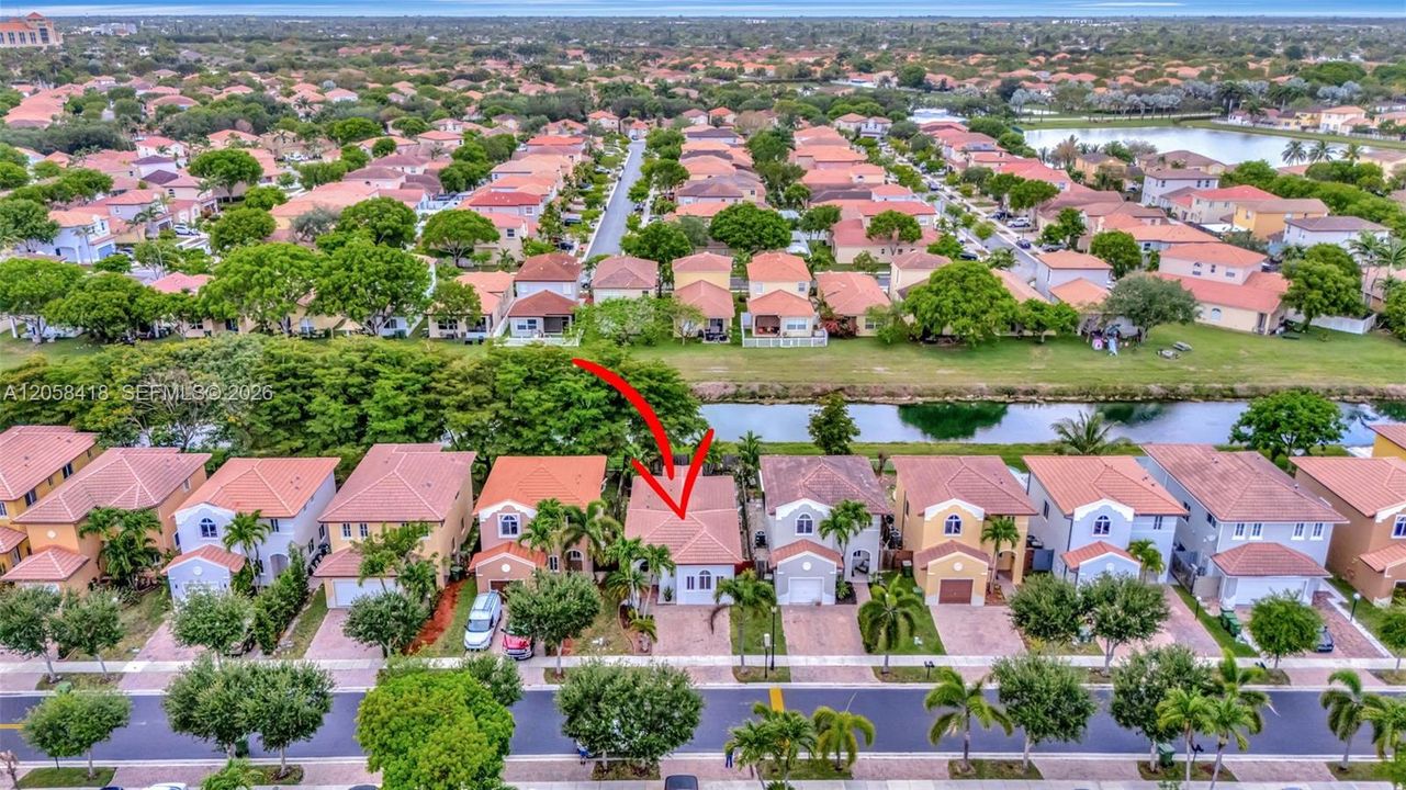 На продажу: $499,000 (3 спален, 2 ванн, 1200 Квадратных фут)