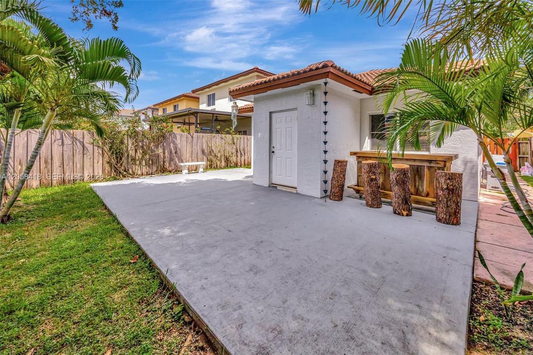 На продажу: $499,000 (3 спален, 2 ванн, 1200 Квадратных фут)