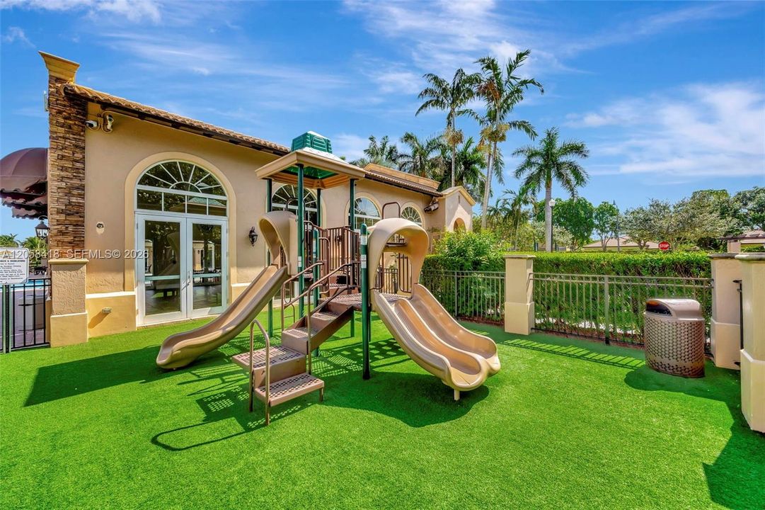 На продажу: $499,000 (3 спален, 2 ванн, 1200 Квадратных фут)