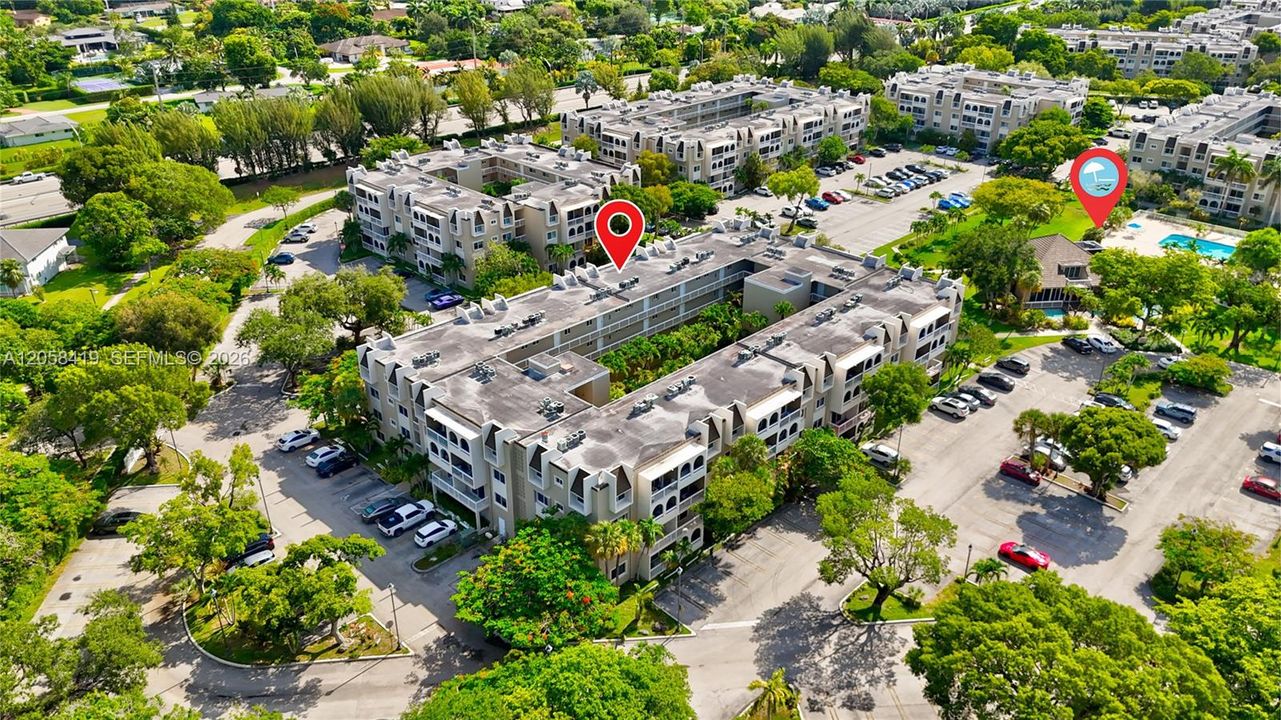 For Rent: $1,950 (1 beds, 1 baths, 712 Square Feet)