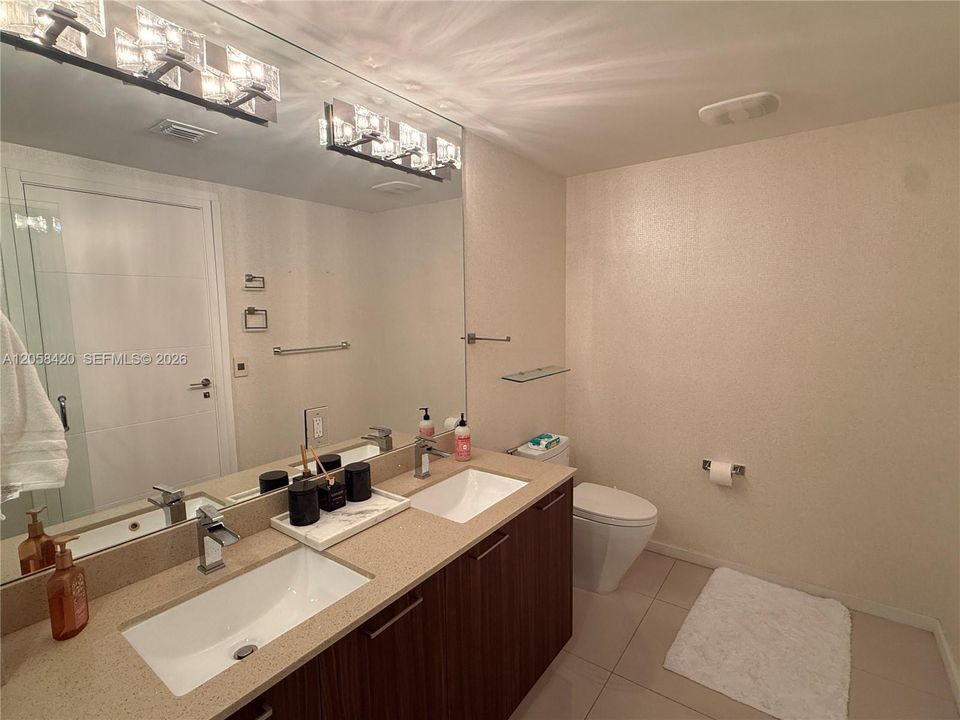 В аренду: $4,600 (3 спален, 2 ванн, 1333 Квадратных фут)