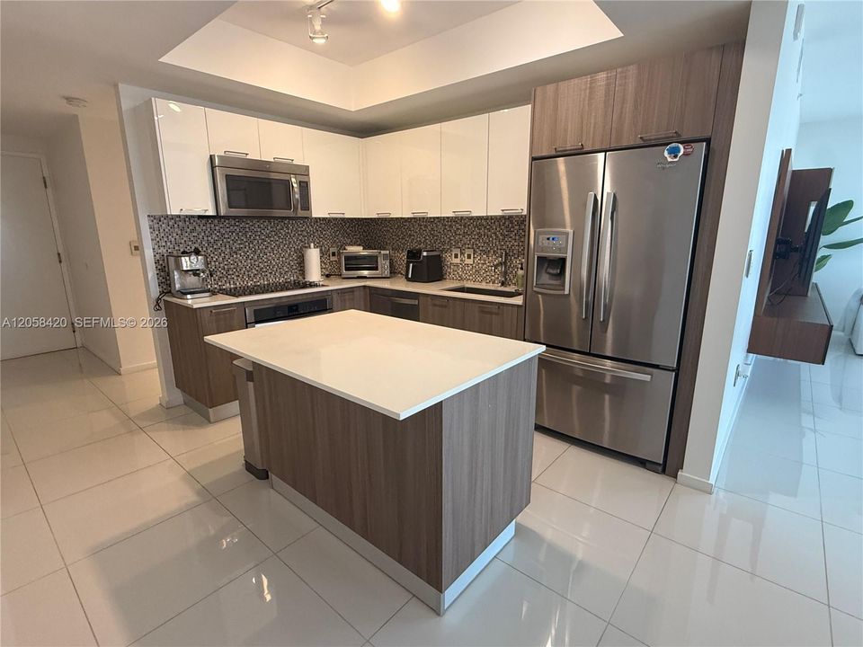 В аренду: $4,600 (3 спален, 2 ванн, 1333 Квадратных фут)