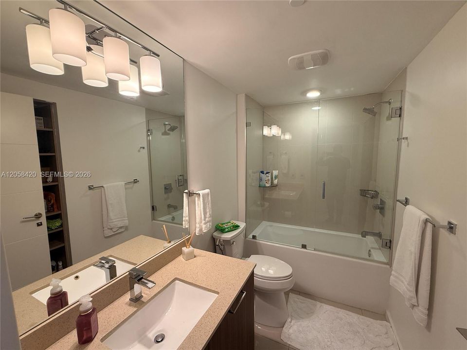В аренду: $4,600 (3 спален, 2 ванн, 1333 Квадратных фут)