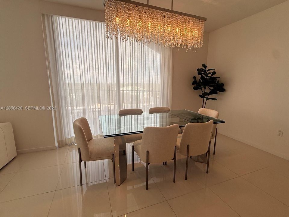 В аренду: $4,600 (3 спален, 2 ванн, 1333 Квадратных фут)