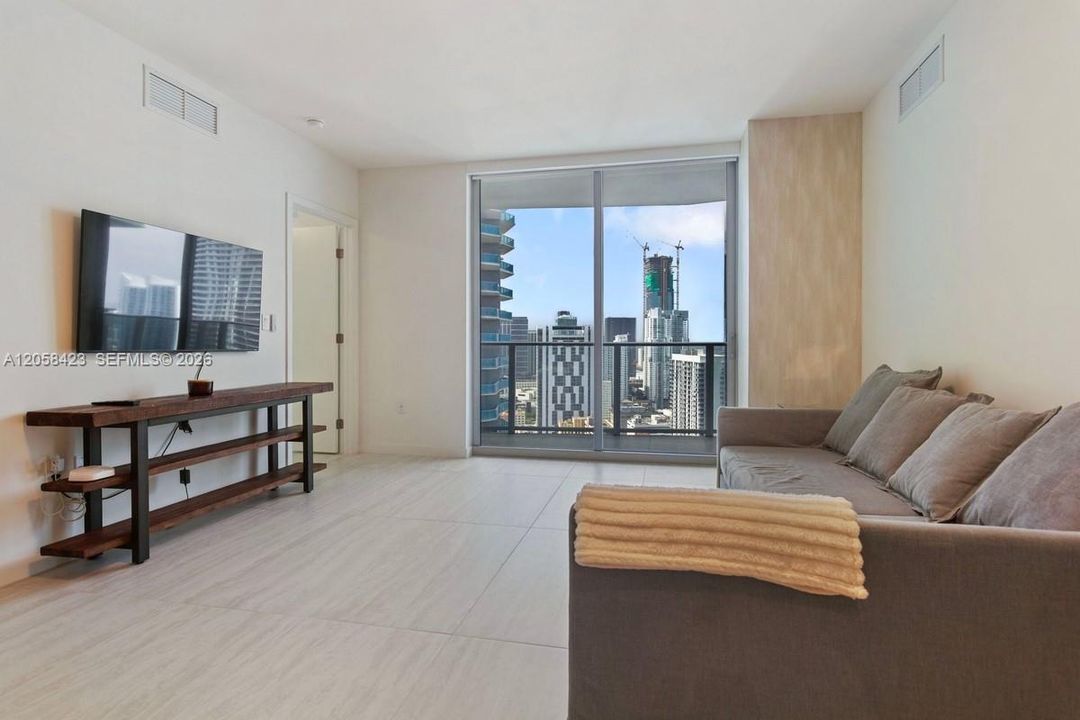 В аренду: $8,900 (2 спален, 2 ванн, 1286 Квадратных фут)