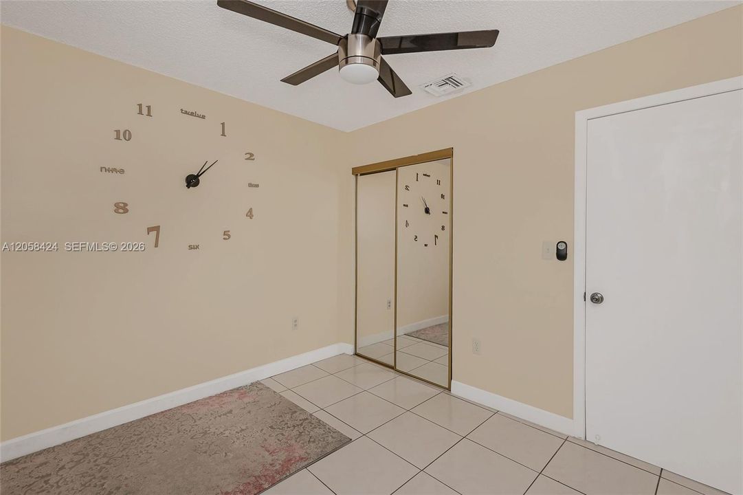 For Sale: $580,000 (3 beds, 2 baths, 1392 Square Feet)