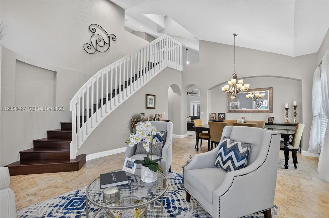 Под контрактом: $939,000 (4 спален, 3 ванн, 2756 Квадратных фут)