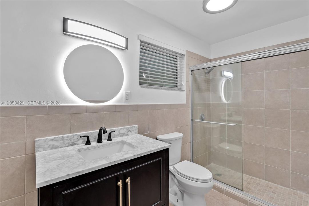 For Rent: $2,500 (2 beds, 1 baths, 800 Square Feet)