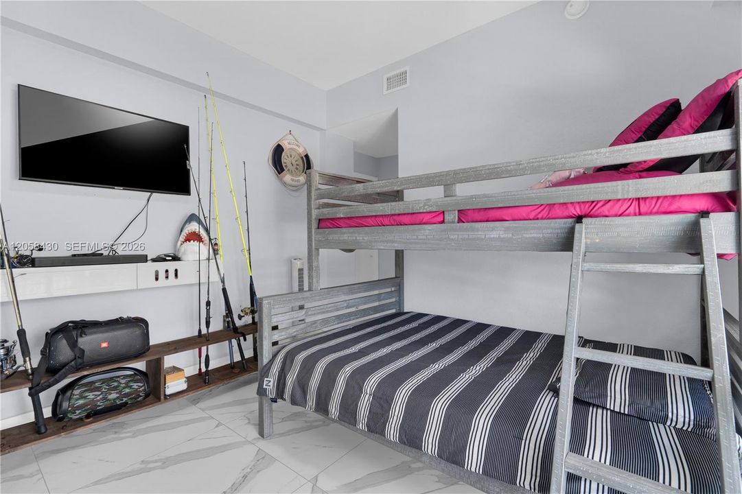 En Venta: $1,899,000 (3 camas, 3 baños, 1798 Pies cuadrados)