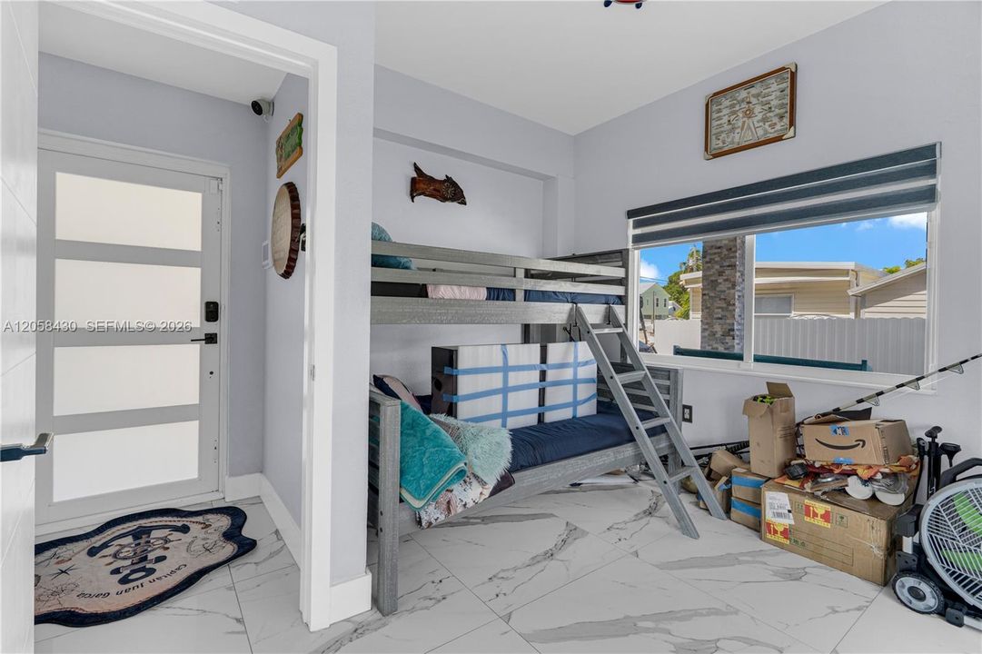 En Venta: $1,899,000 (3 camas, 3 baños, 1798 Pies cuadrados)