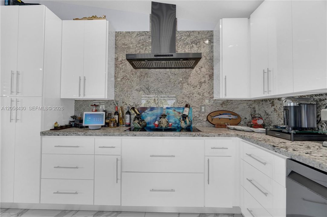 En Venta: $1,899,000 (3 camas, 3 baños, 1798 Pies cuadrados)