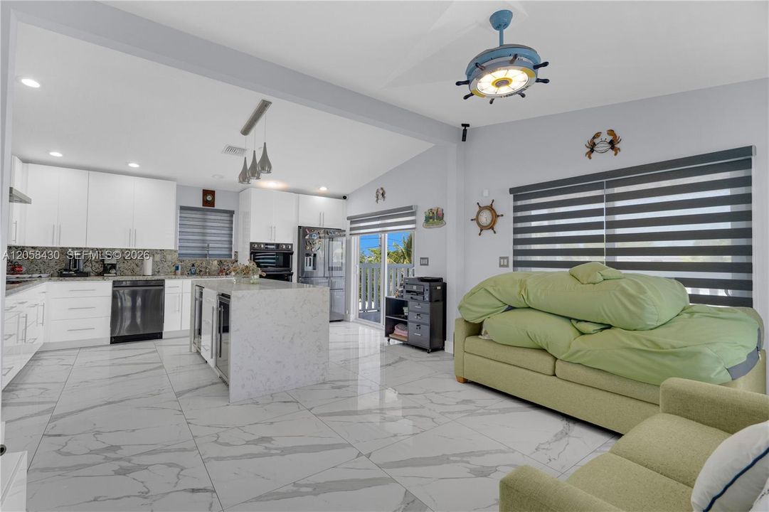 En Venta: $1,899,000 (3 camas, 3 baños, 1798 Pies cuadrados)
