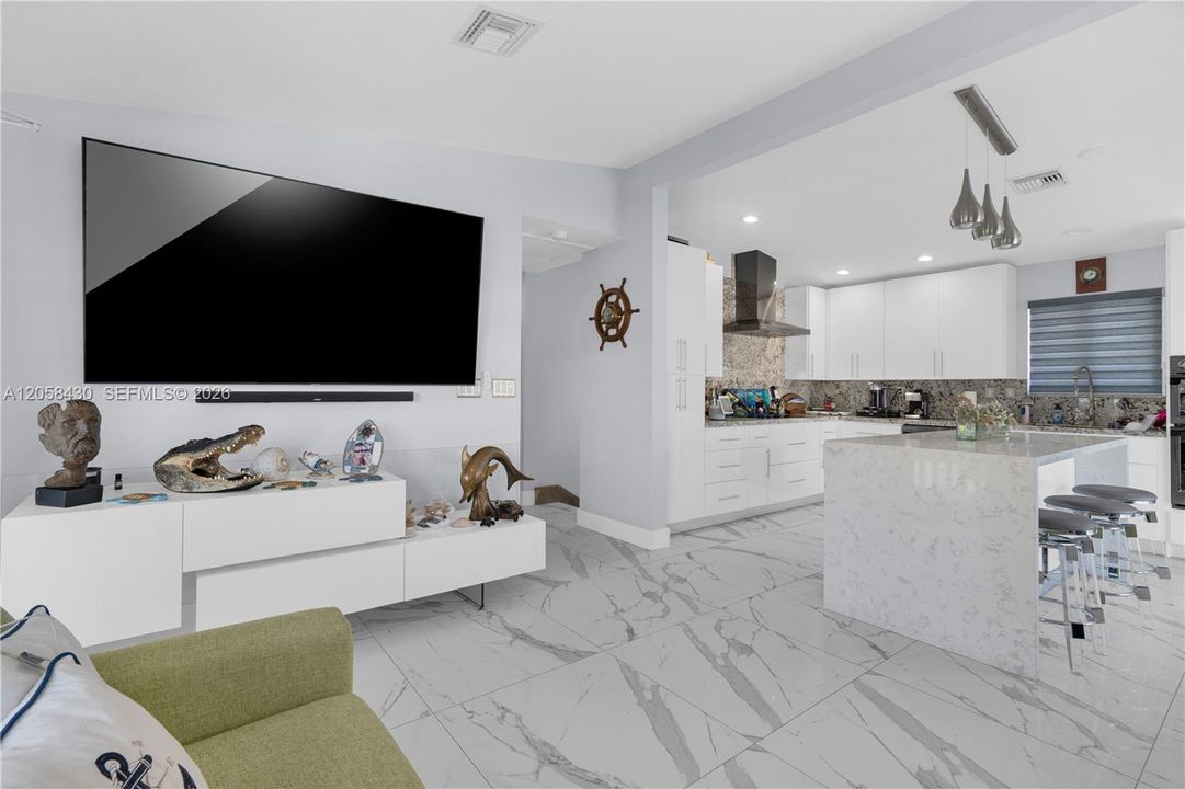 En Venta: $1,899,000 (3 camas, 3 baños, 1798 Pies cuadrados)
