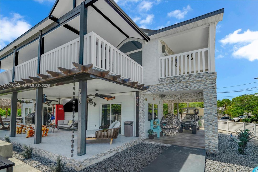 En Venta: $1,899,000 (3 camas, 3 baños, 1798 Pies cuadrados)