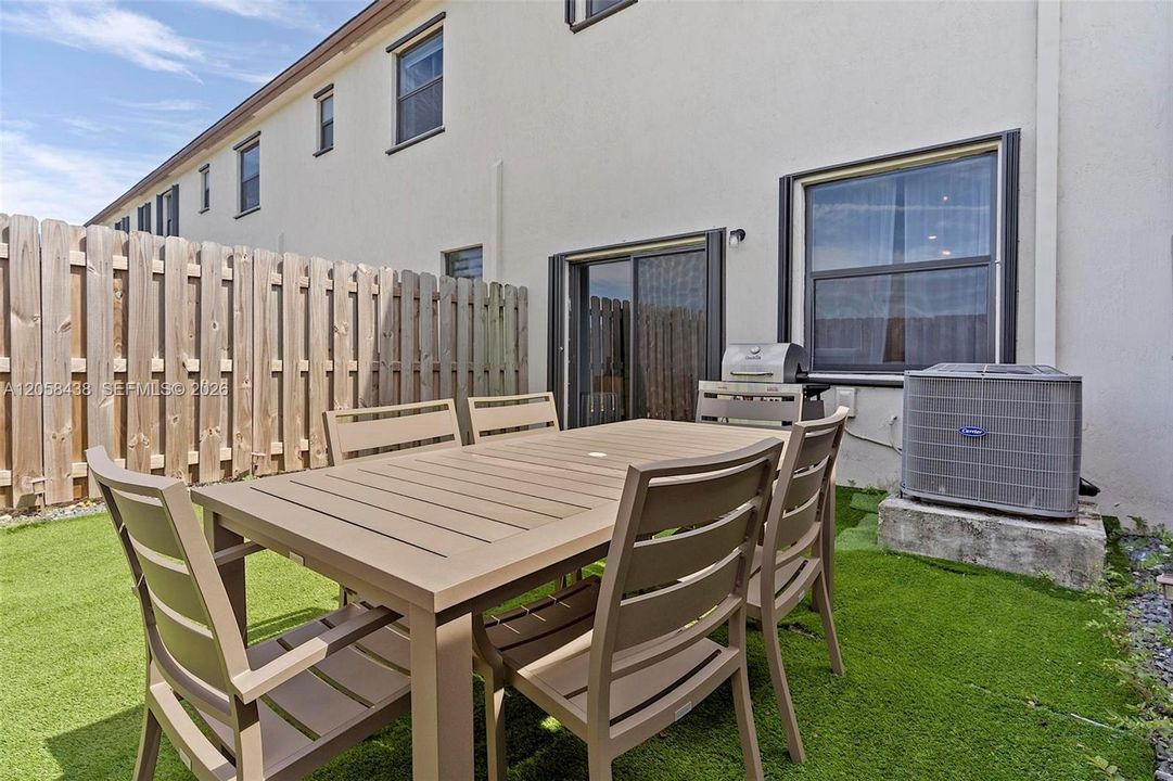 For Sale: $435,000 (3 beds, 2 baths, 1362 Square Feet)