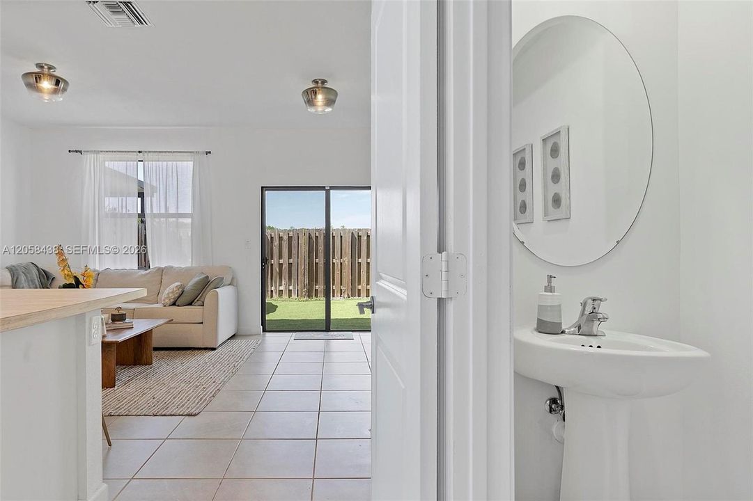 For Sale: $435,000 (3 beds, 2 baths, 1362 Square Feet)