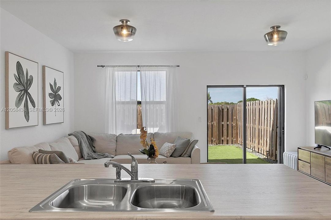 For Sale: $435,000 (3 beds, 2 baths, 1362 Square Feet)