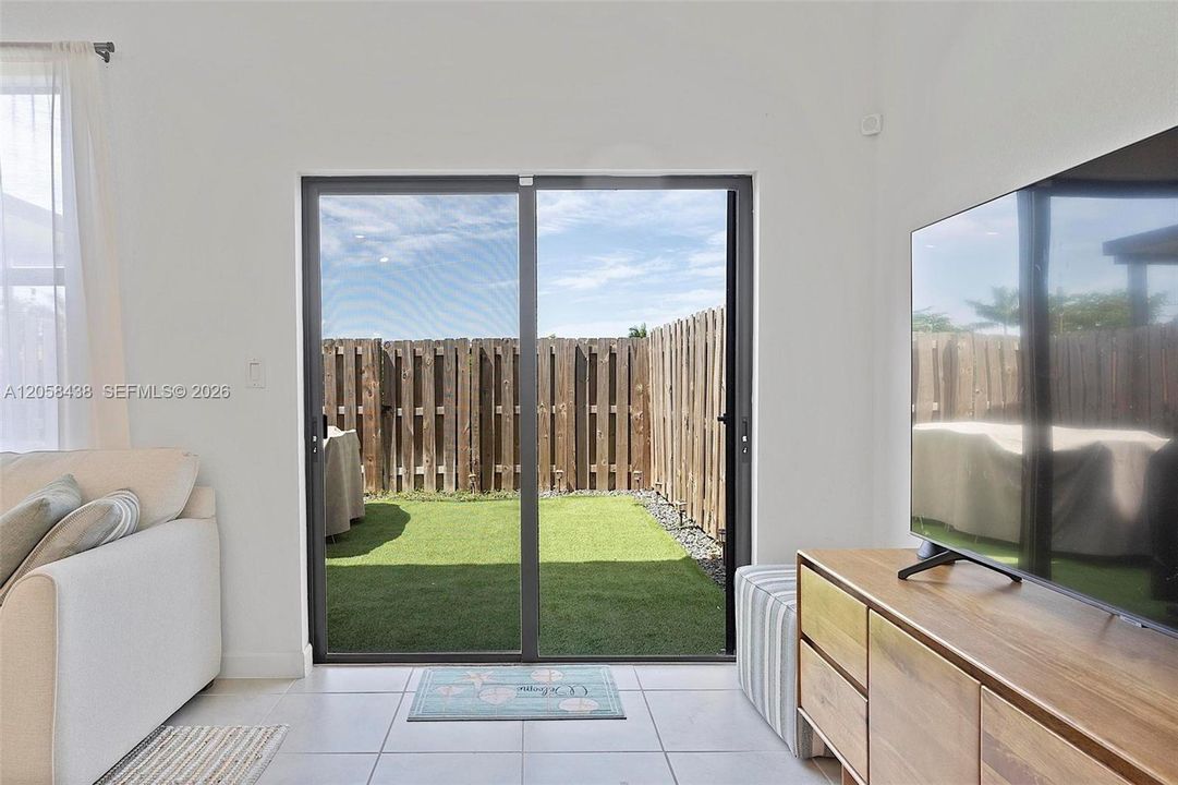 For Sale: $435,000 (3 beds, 2 baths, 1362 Square Feet)