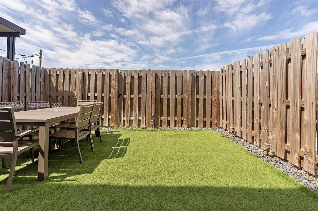 For Sale: $435,000 (3 beds, 2 baths, 1362 Square Feet)