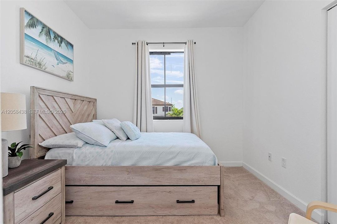 For Sale: $435,000 (3 beds, 2 baths, 1362 Square Feet)