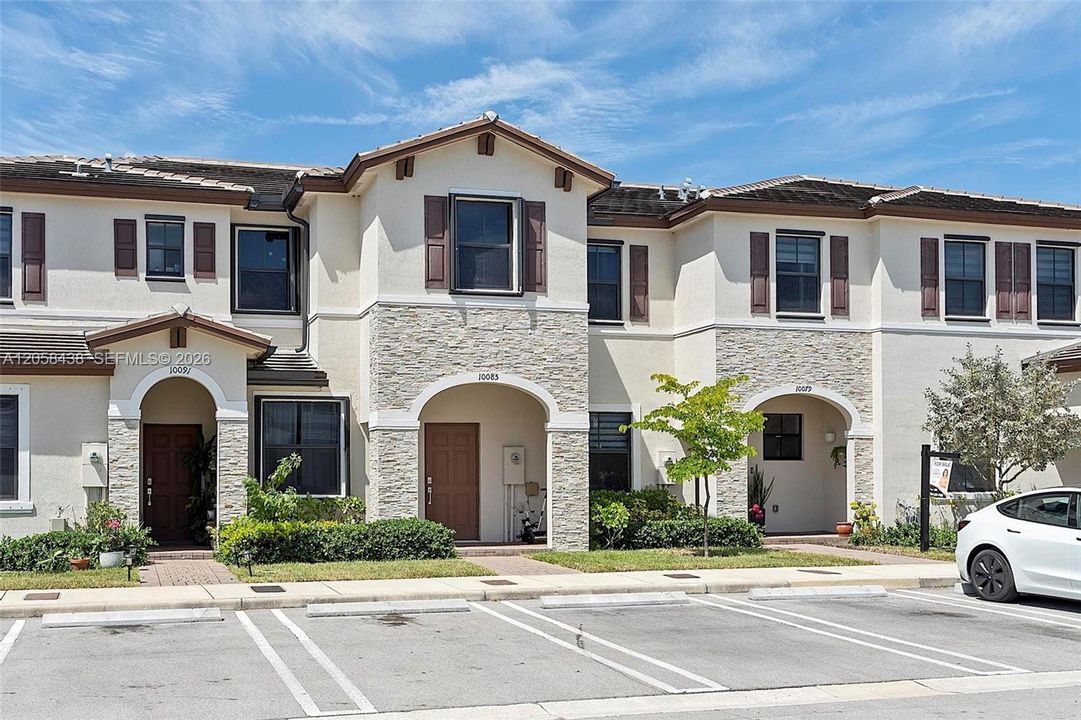 For Sale: $435,000 (3 beds, 2 baths, 1362 Square Feet)