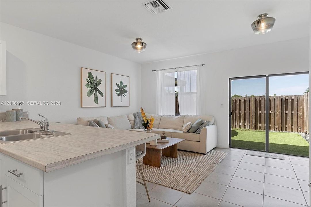 For Sale: $435,000 (3 beds, 2 baths, 1362 Square Feet)