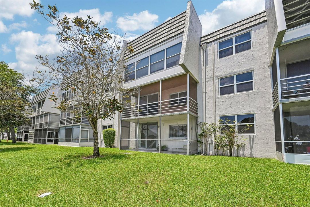 31-web-or-mls-Lime Bay Blvd 103-S2107-03