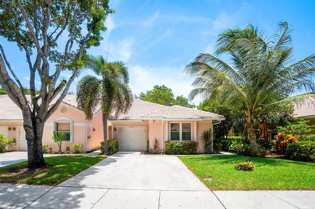 2473 S Coral Trace Cir