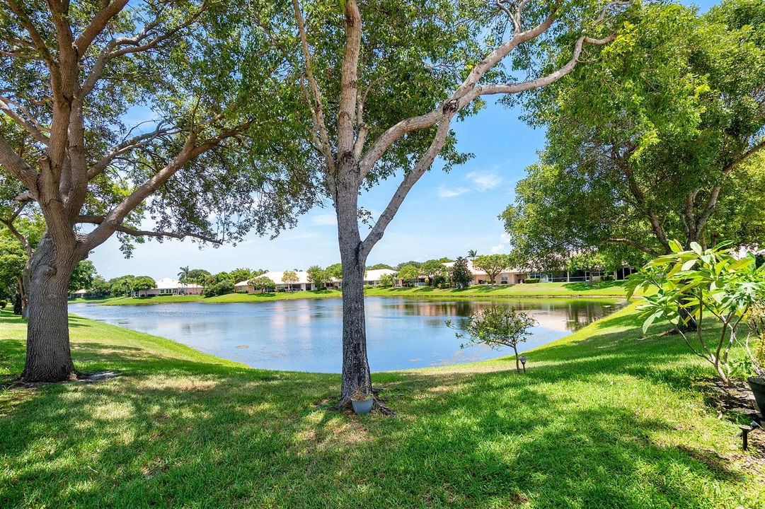 2473 S Coral Trace Cir