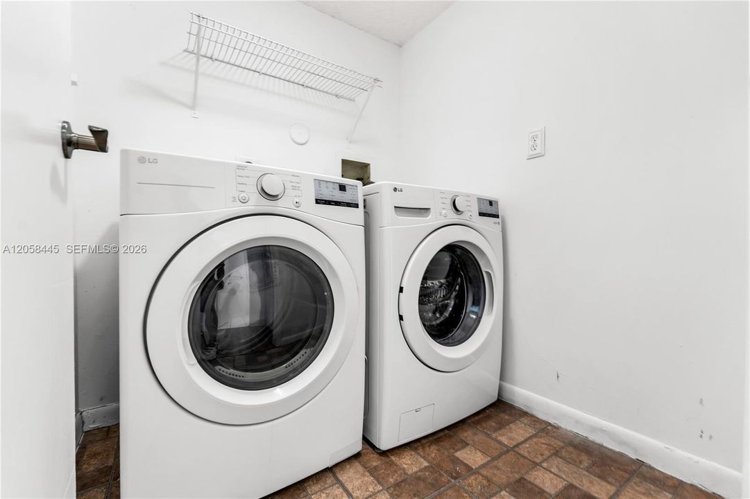 En Venta: $390,000 (2 camas, 2 baños, 1189 Pies cuadrados)