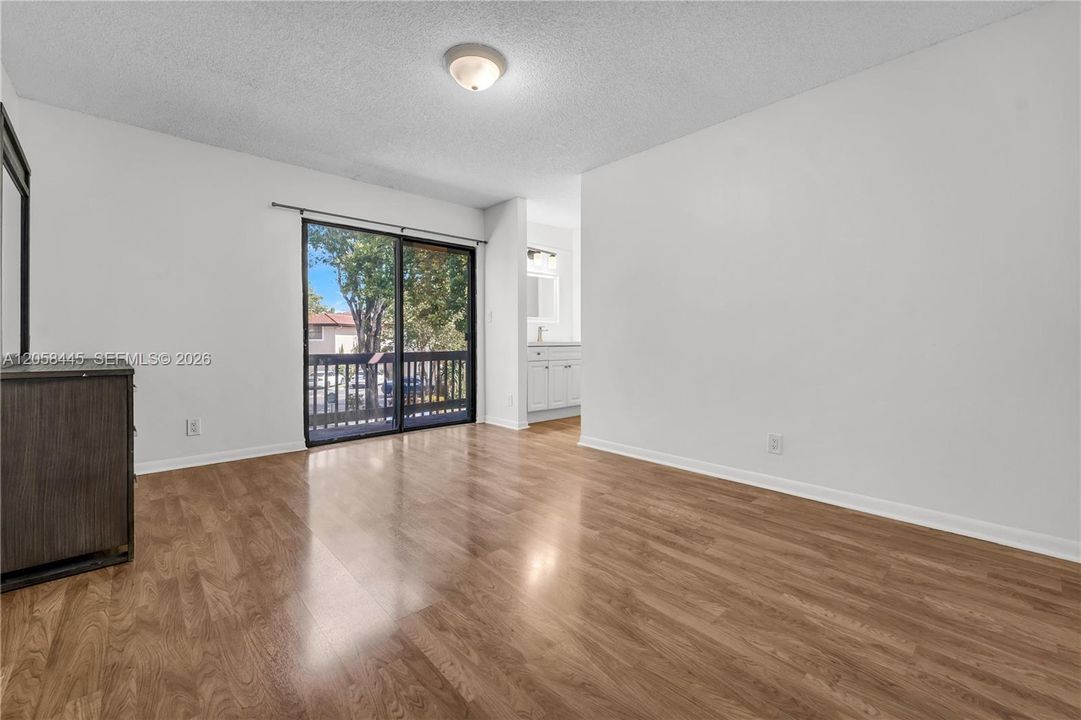 En Venta: $390,000 (2 camas, 2 baños, 1189 Pies cuadrados)