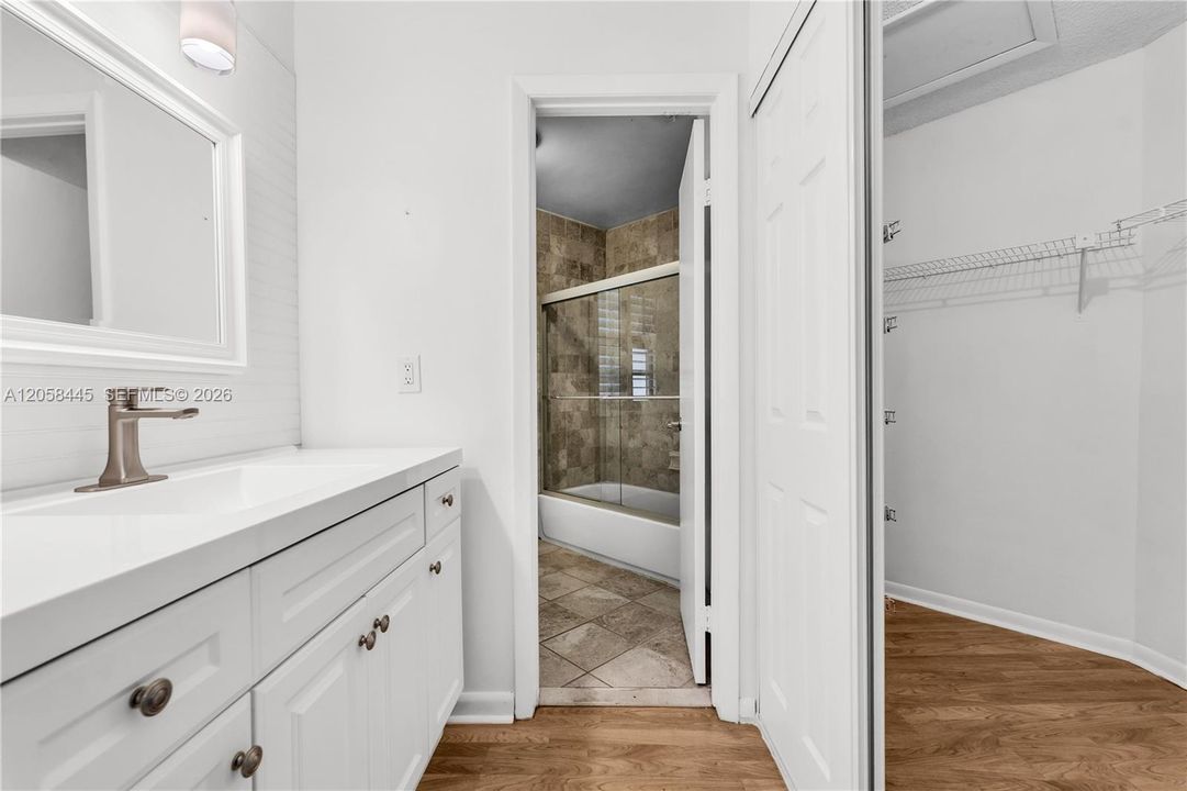 En Venta: $390,000 (2 camas, 2 baños, 1189 Pies cuadrados)