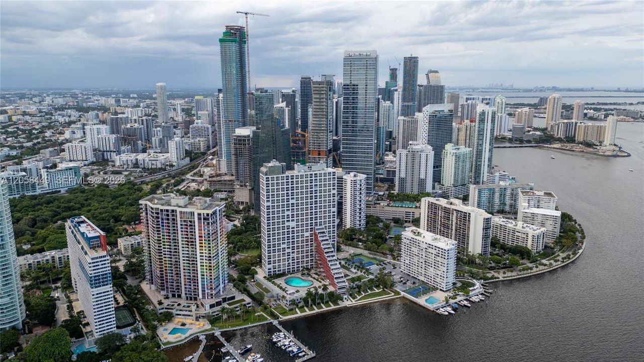 Activo con contrato: $997,000 (2 camas, 2 baños, 1640 Pies cuadrados)