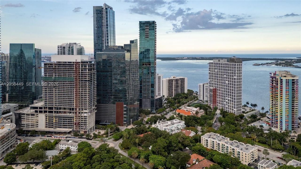 Activo con contrato: $997,000 (2 camas, 2 baños, 1640 Pies cuadrados)