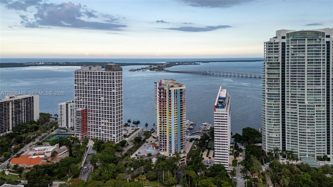 Activo con contrato: $997,000 (2 camas, 2 baños, 1640 Pies cuadrados)