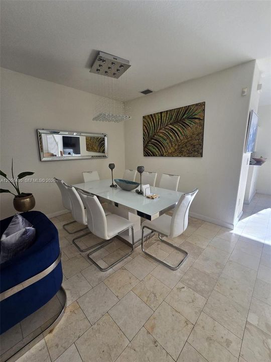 For Sale: $679,900 (3 beds, 2 baths, 1531 Square Feet)