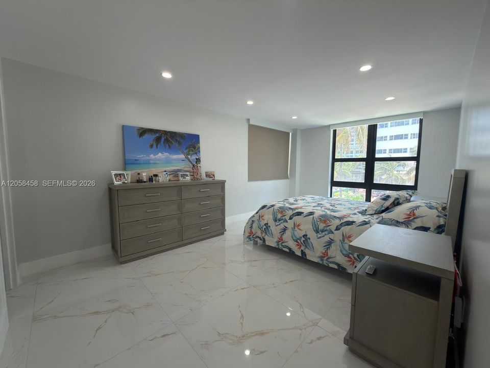 В аренду: $4,500 (2 спален, 2 ванн, 1100 Квадратных фут)
