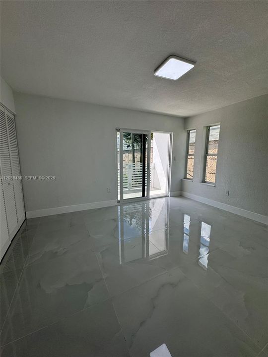 В аренду: $2,600 (2 спален, 1 ванн, 1022 Квадратных фут)