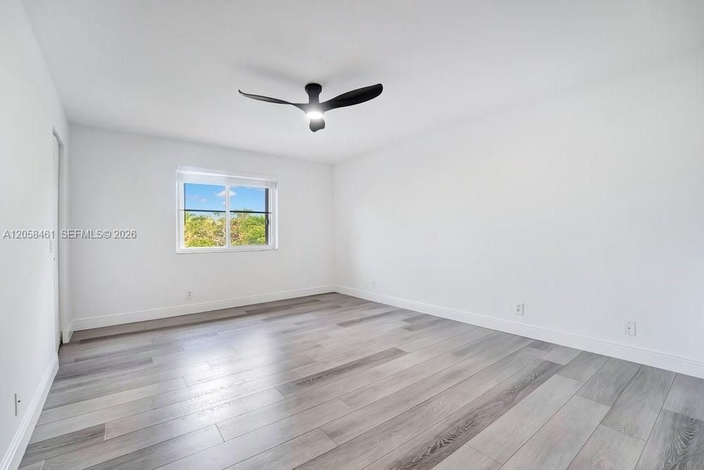 В аренду: $8,000 (6 спален, 4 ванн, 3894 Квадратных фут)