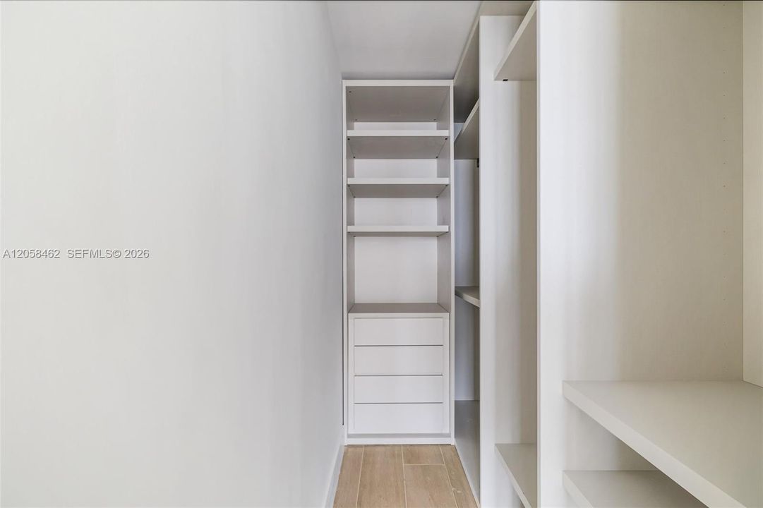 На продажу: $3,500,000 (3 спален, 3 ванн, 2398 Квадратных фут)