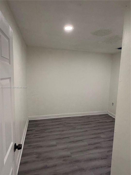 For Rent: $2,350 (2 beds, 1 baths, 3424 Square Feet)