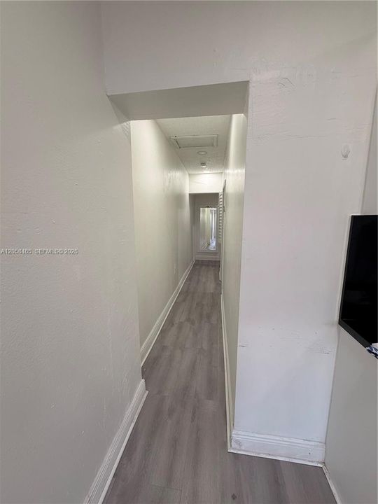 For Rent: $2,350 (2 beds, 1 baths, 3424 Square Feet)