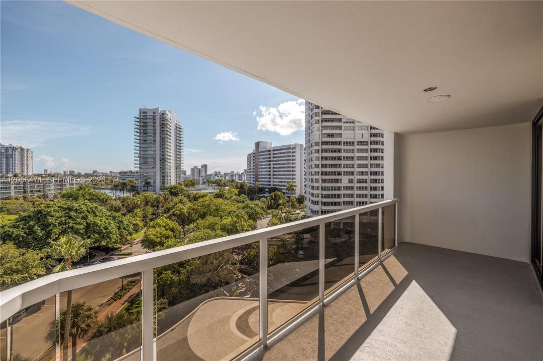En Renta: $12,000 (3 camas, 3 baños, 2388 Pies cuadrados)