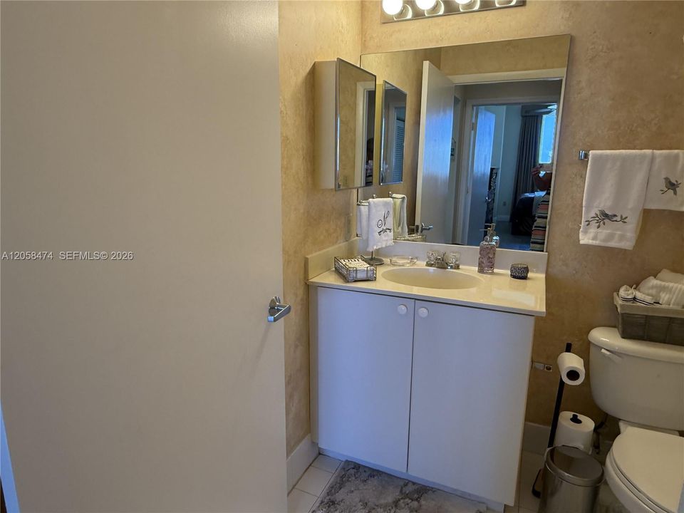 На продажу: $649,900 (2 спален, 2 ванн, 1100 Квадратных фут)