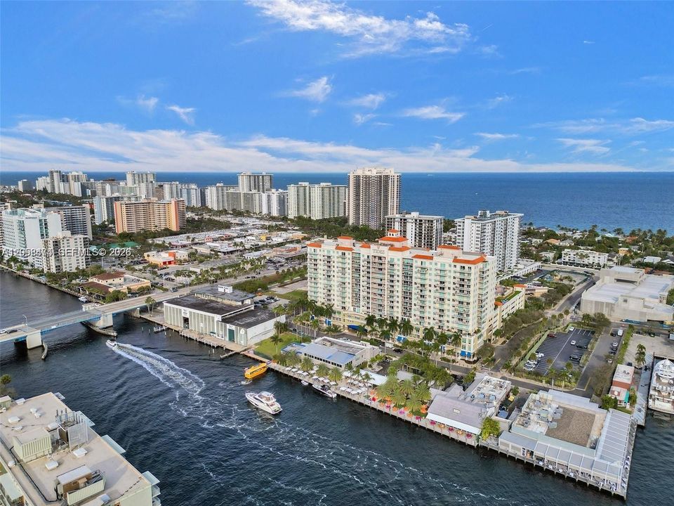 На продажу: $649,900 (2 спален, 2 ванн, 1100 Квадратных фут)