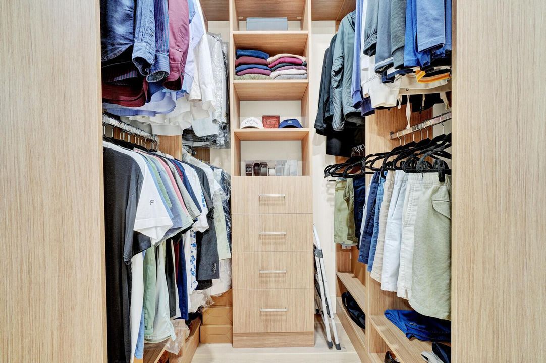 Walk in Closet