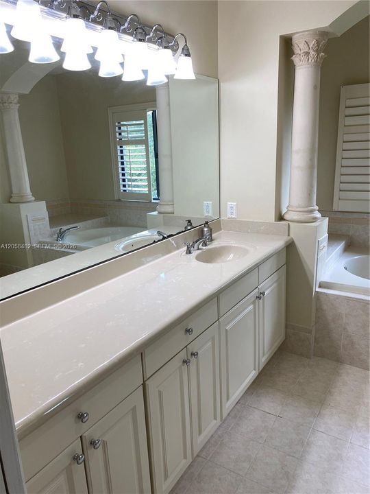 En Renta: $5,950 (5 camas, 4 baños, 3945 Pies cuadrados)